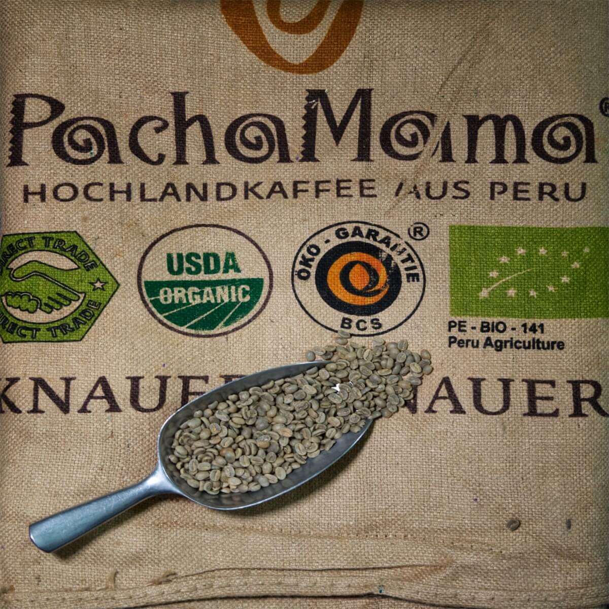 Rohkaffeebohnen mit Kaffeebeutel Pacha Mama